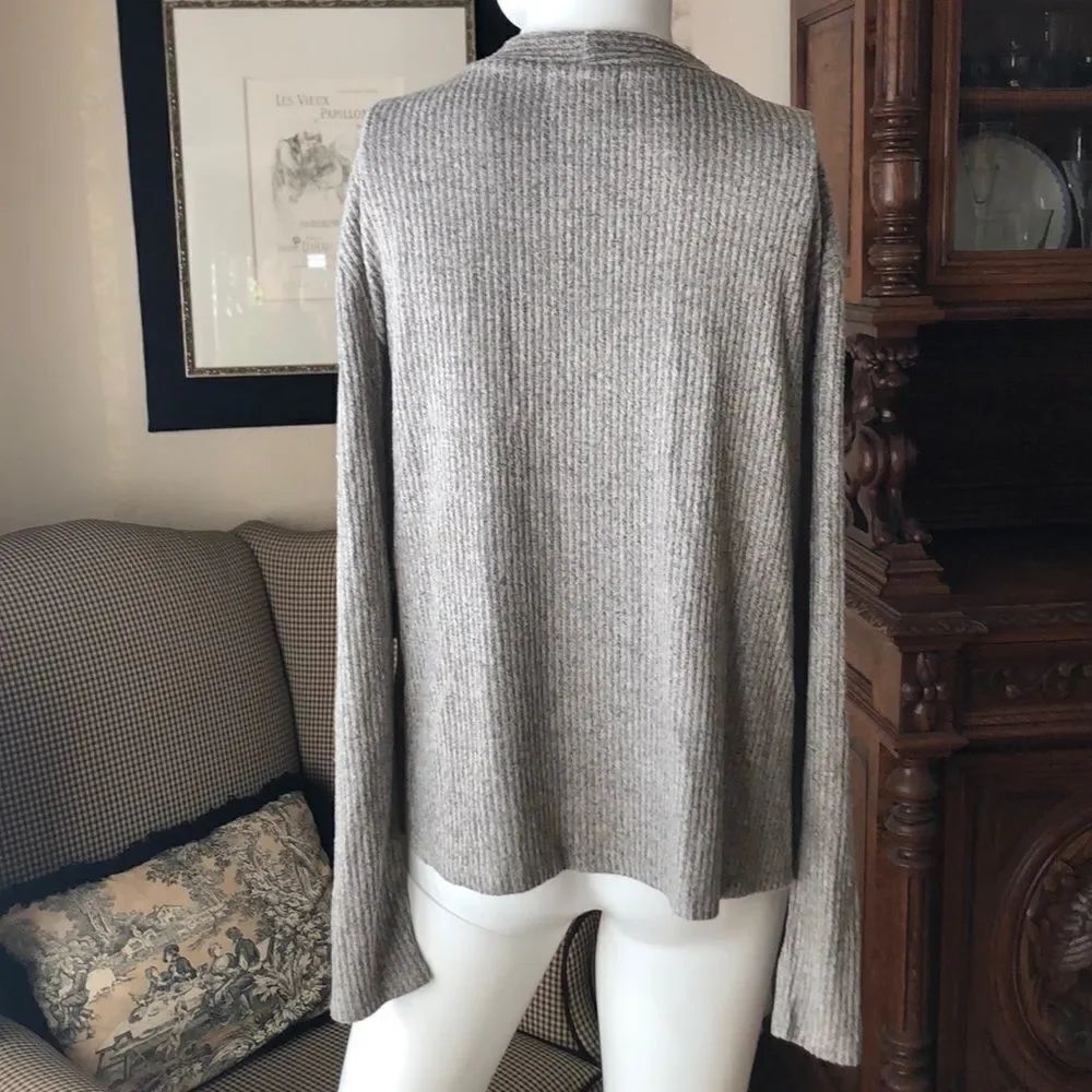 Socialite Button Front Ribbed Top Size Extra Small - Picture 7 of 11
